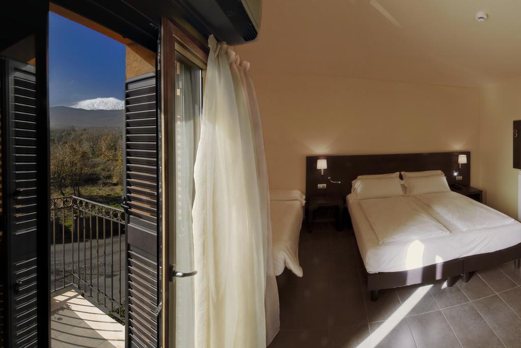 Il Nido Dell'Etna Hotel Лингуаглоса Стая снимка