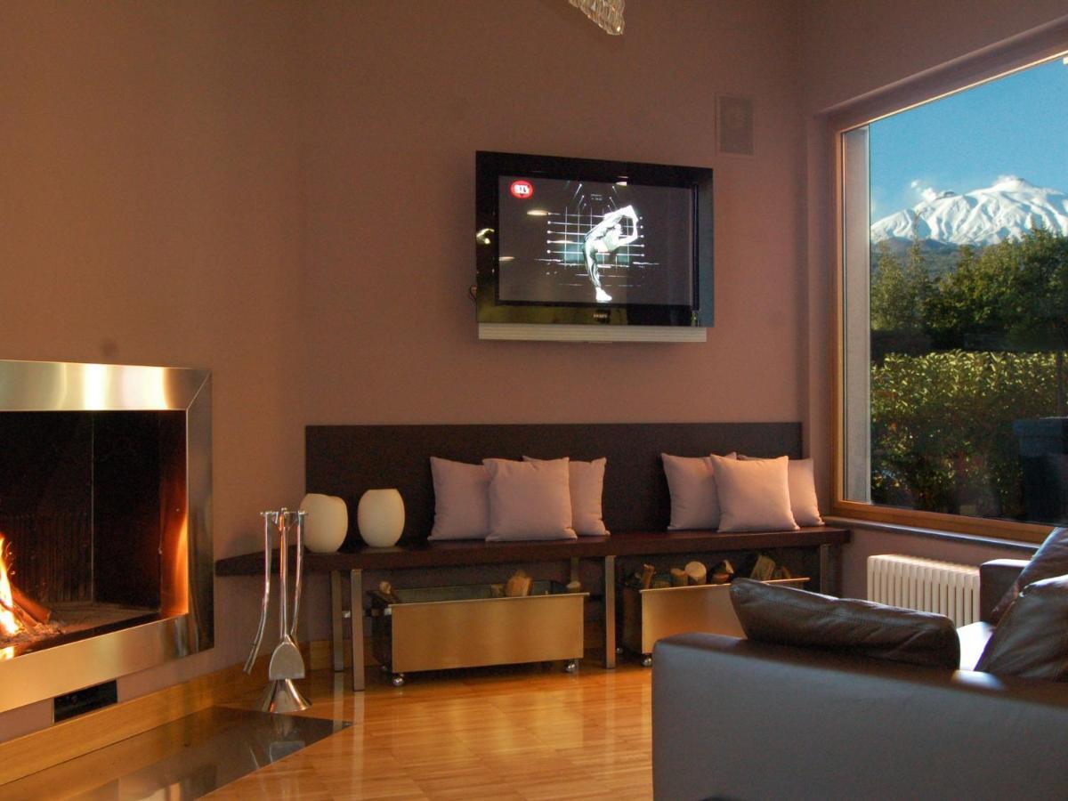 Il Nido Dell'Etna Hotel Лингуаглоса Екстериор снимка